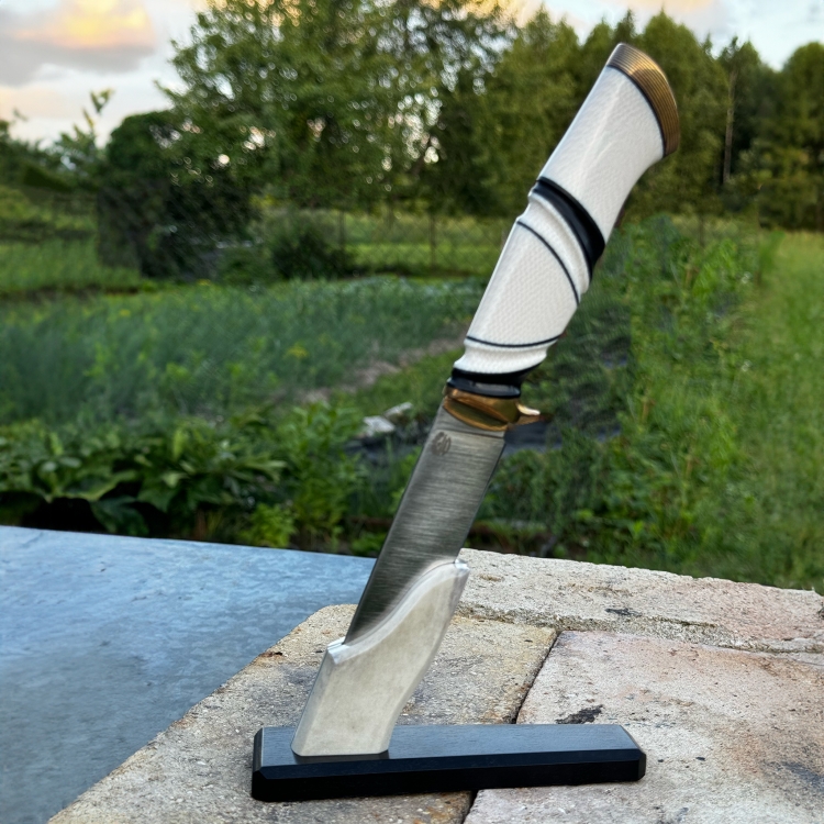 Авторский нож ЛАДЬЯ, CPM 121 REX, наборная рукоять эльфорин, подставка 020